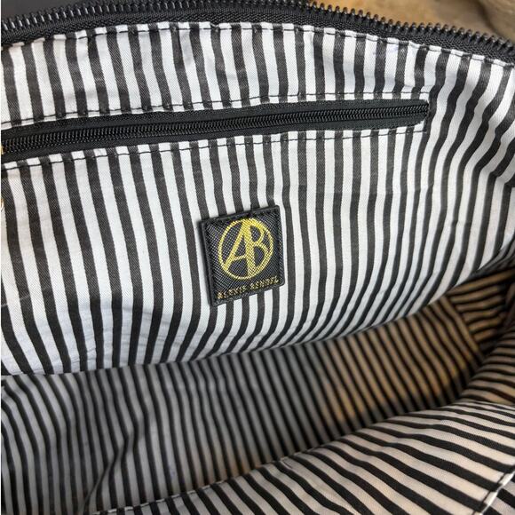 Alexis Bendel Olive Quilted Crossbody Carry-On Travel Weekender Tote Bag EUC - Picture 4 of 8